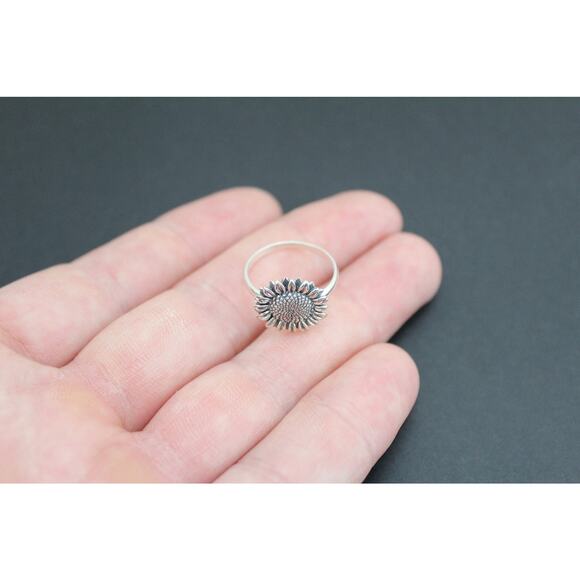 Sterling Silver Sunflower Ring - Picture 2 of 7